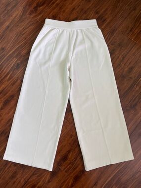 Lululemon Softstreme High-Rise Wide-Leg Cropped Pant in Light Ivory